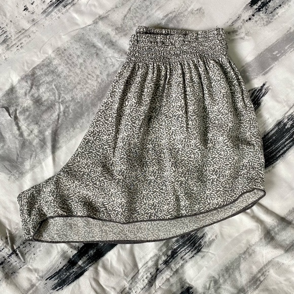 Hollister Lightweight Flutter Short - Picture 4 of 4